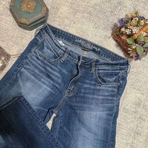 American Eagle Outfitters Women's Medium Blue Straight Leg Jeans